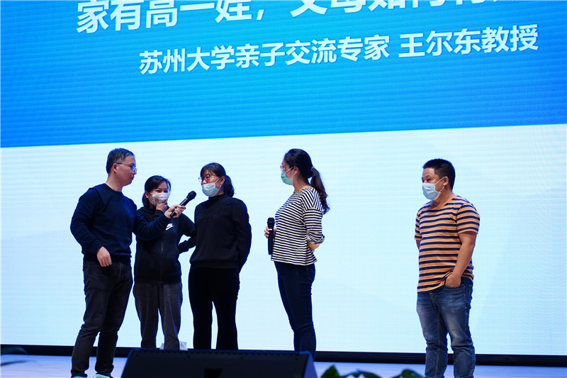 2deca3bb2f6a45b2be1586552dcb8bc2.jpg